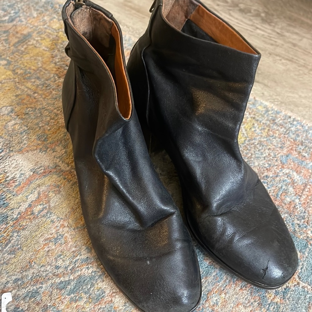 Lucky Brand black leather booties
